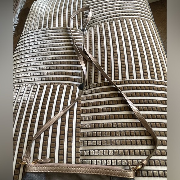 Salvatore Ferragamo Metallic Crossbody Bag - Picture 8 of 14